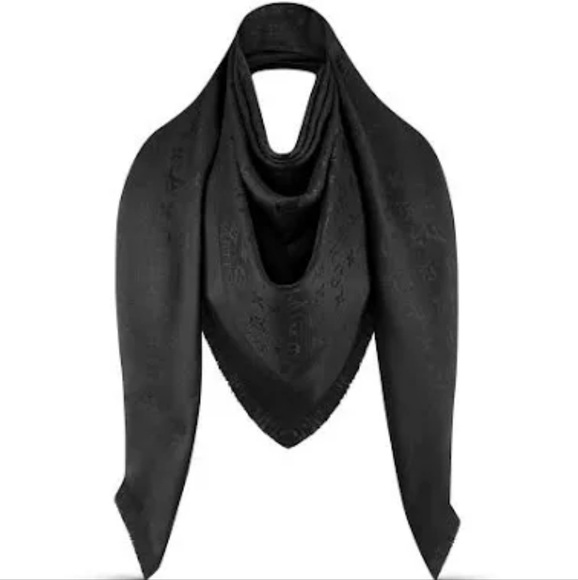 (SOLD) Louis Vuitton Monogram Shawl - Picture 7 of 15